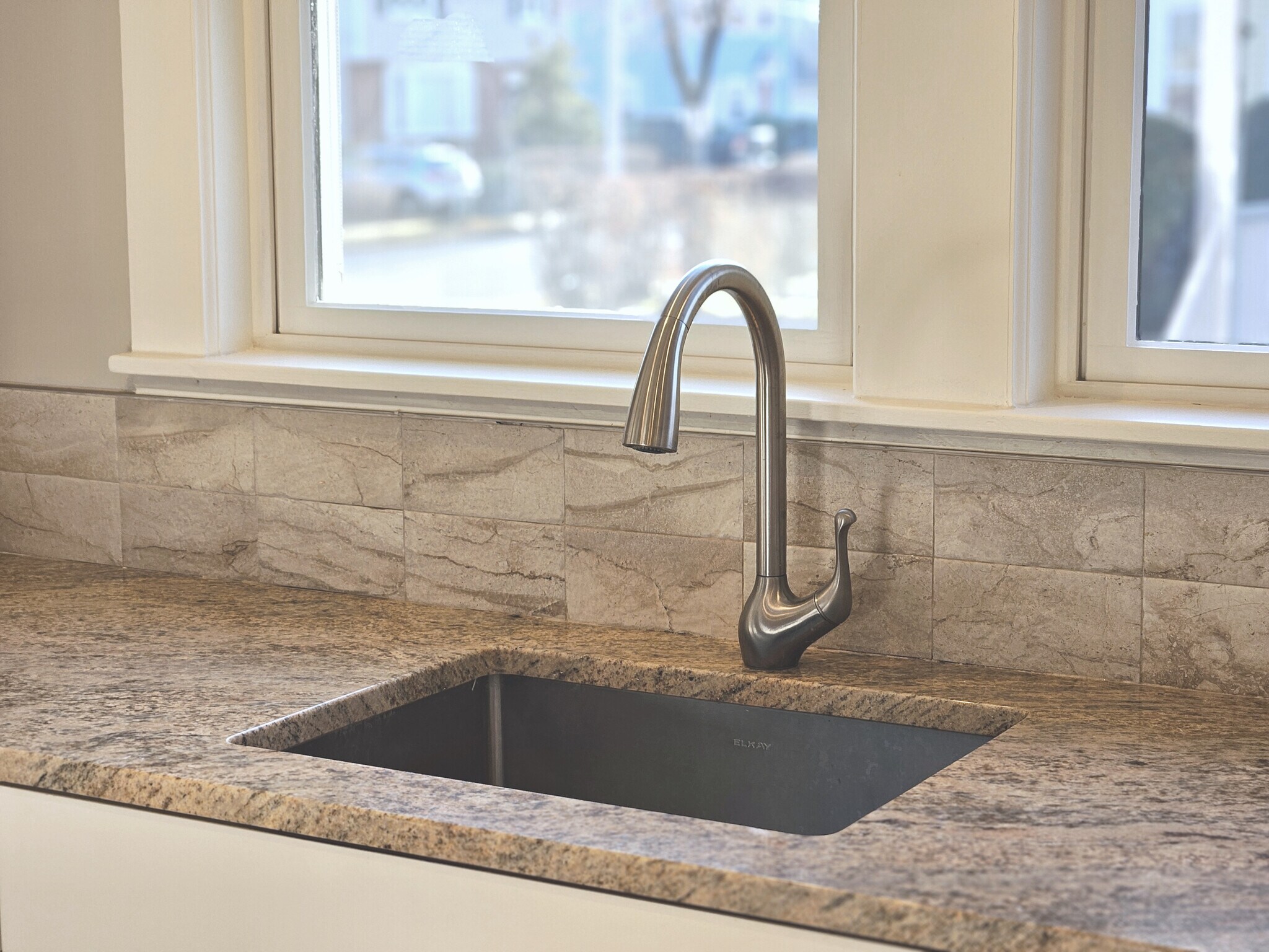 Building Photo - 70 Tufts St