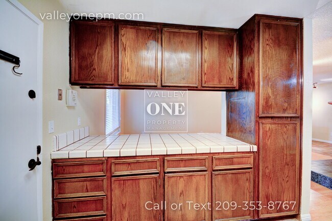Building Photo - Experience Pet-Friendly Resort Living! Fea...