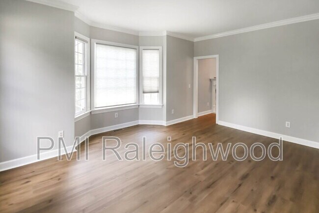 Building Photo - 301 Perry Creek Dr