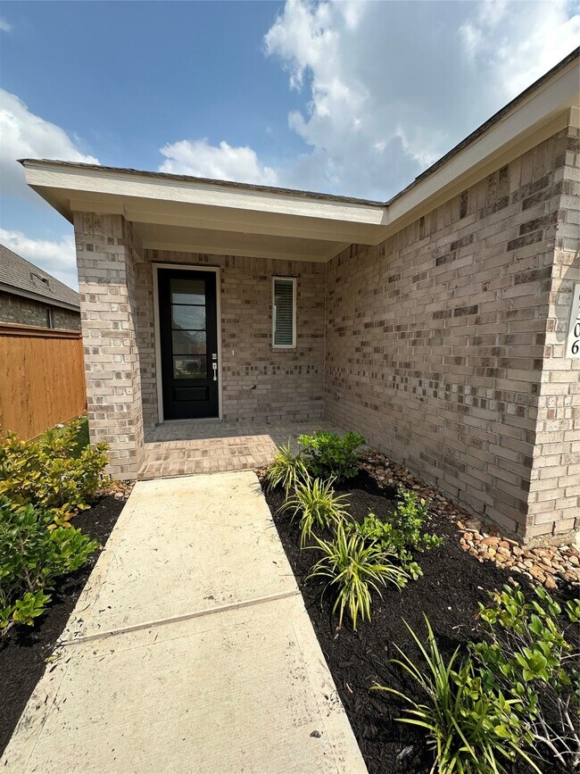 Building Photo - 6306 Orchid Bch Dr