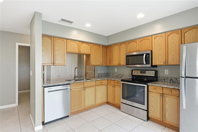 Building Photo - 2914 Cypress Green Dr