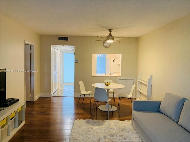 Building Photo - 1481 S Ocean Blvd