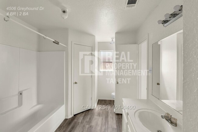 Building Photo - 4506 Greyhound Dr