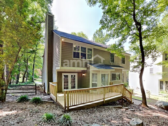 Building Photo - 7401 Kinsmore Ln