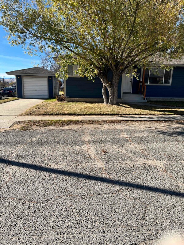 Building Photo - 2505 Hancock Ave