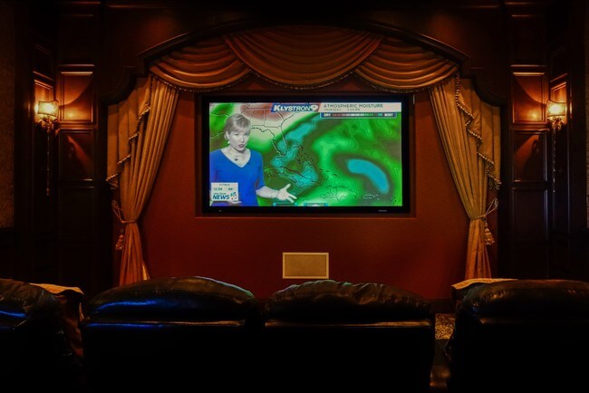 Building Photo - 1363 Oceanview Dr