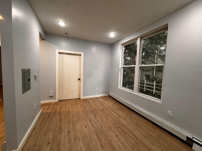 Building Photo - 174 Van Nostrand Ave