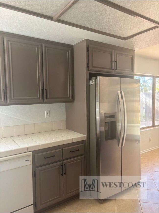 Building Photo - Charming Two-Story Home in Oceanside's Nor...