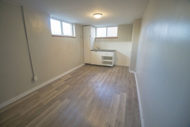 Building Photo - 2410 S Ogden St