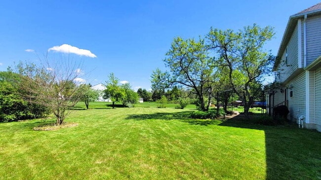 Building Photo - 34835 Cambridge Dr