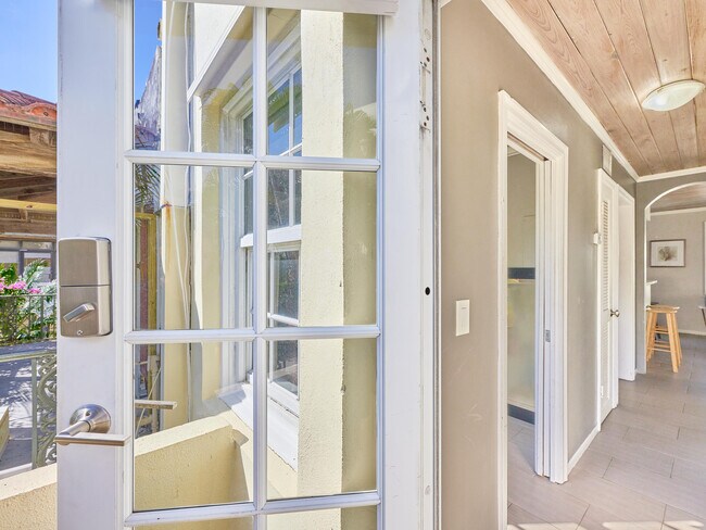 Building Photo - 1214 E Atlantic Ave