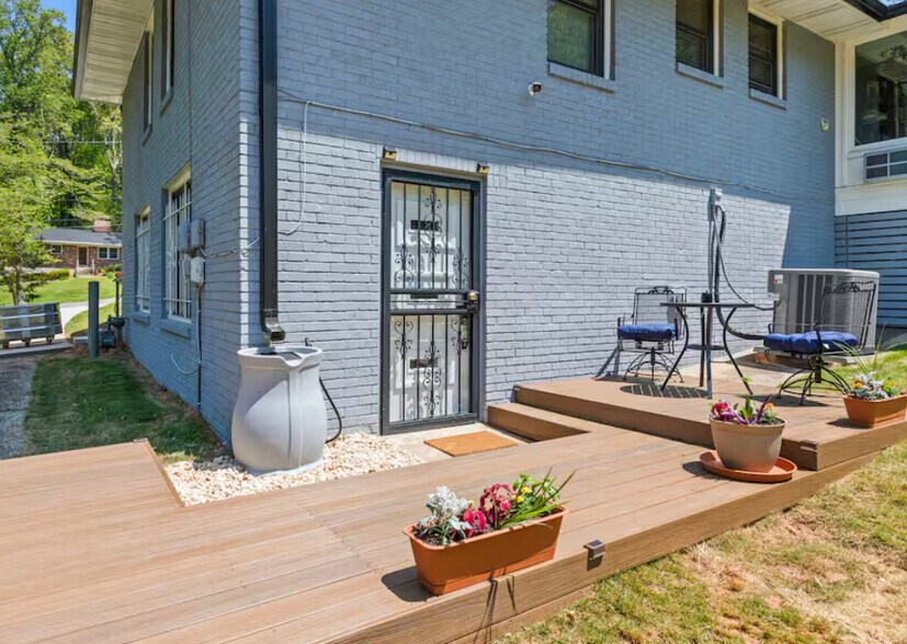 Building Photo - 1593 Mill Acres Dr SW