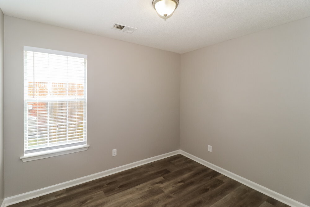 Building Photo - 1497 Pemberton Ln