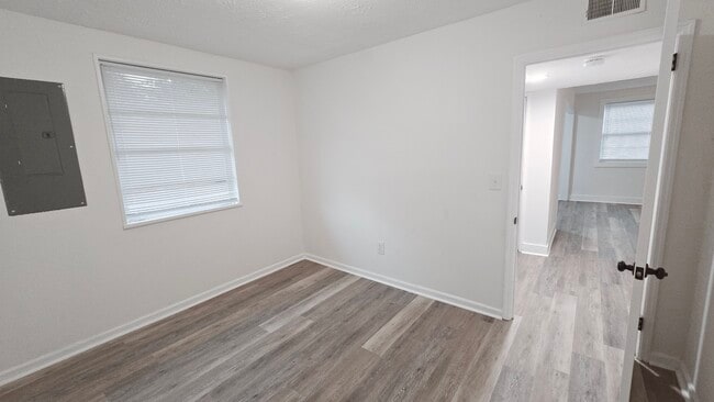 Building Photo - Monetta Apartments