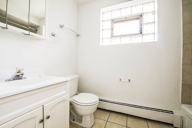 Building Photo - 8231-37 S Ellis