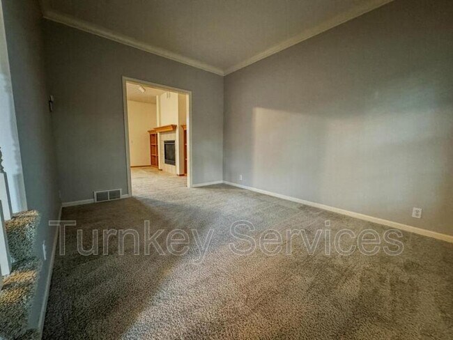 Building Photo - 15222 Curtis Ave