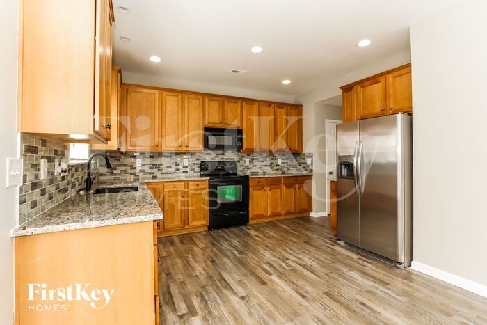 Building Photo - 10622 Quarrier Dr