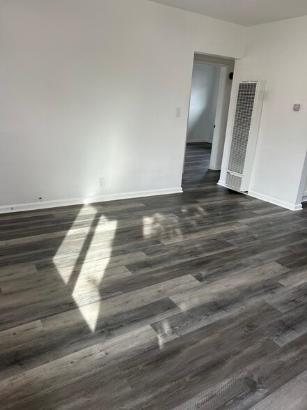 Building Photo - 4017 W 159th St