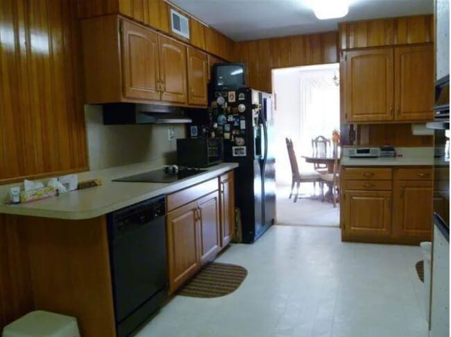 Primary Photo - 5720 Old Pfeiffer Ln