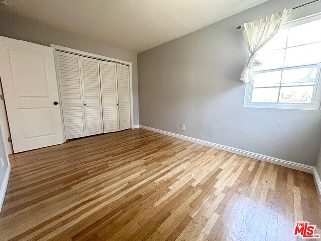 Building Photo - 3284 Glendon Ave