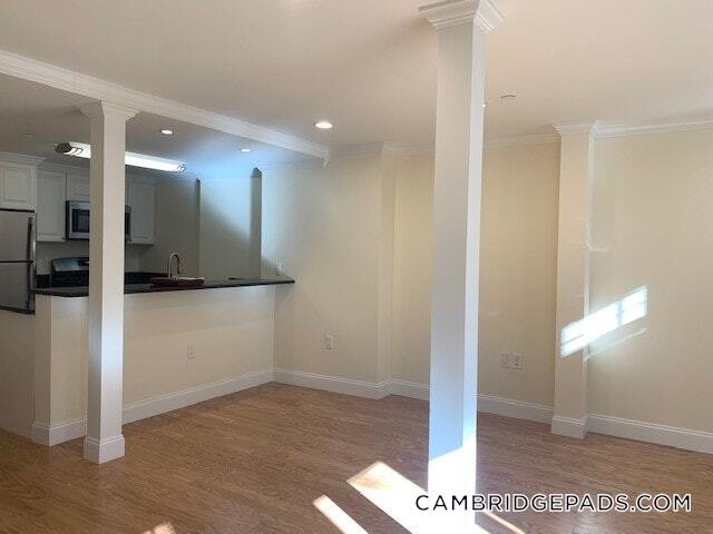 Building Photo - 22 Chauncy St