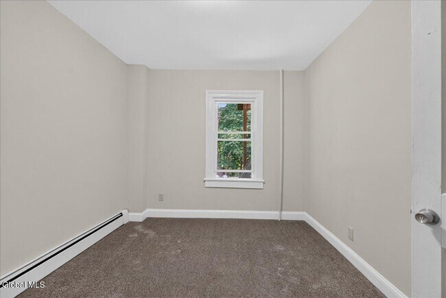Building Photo - 184 Saratoga Ave