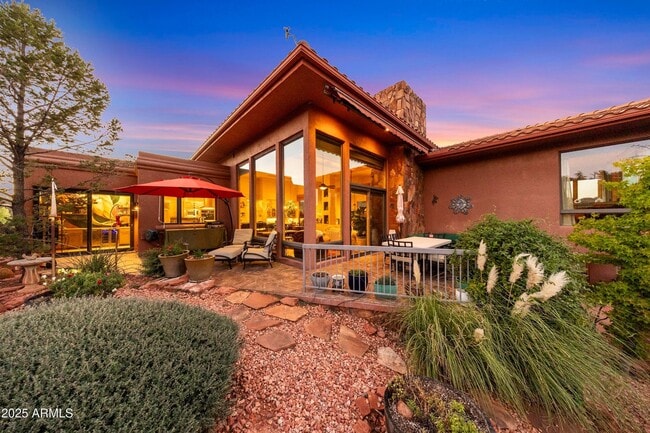 Building Photo - FULLY FURNISHED SEDONA DREAM HOME AWAITS