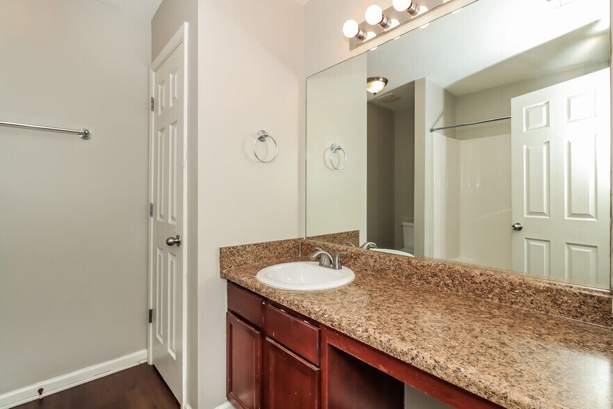 Building Photo - 38 Bollen Ln
