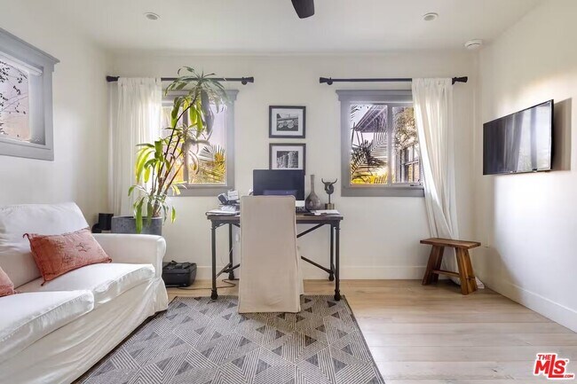 Building Photo - 12208 Laurel Terrace Dr