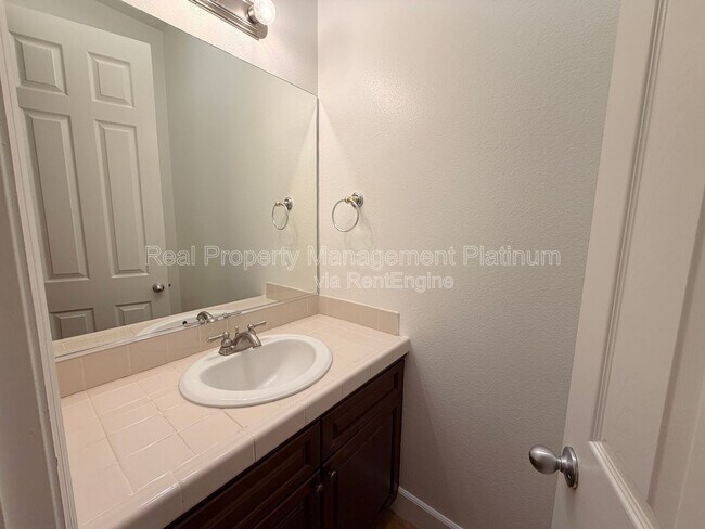Building Photo - 5801 W Chennault Ave