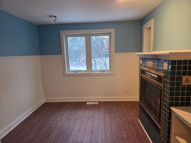 Building Photo - Deephaven 3 bedroom  3 bath house, near Lake Minnetonka