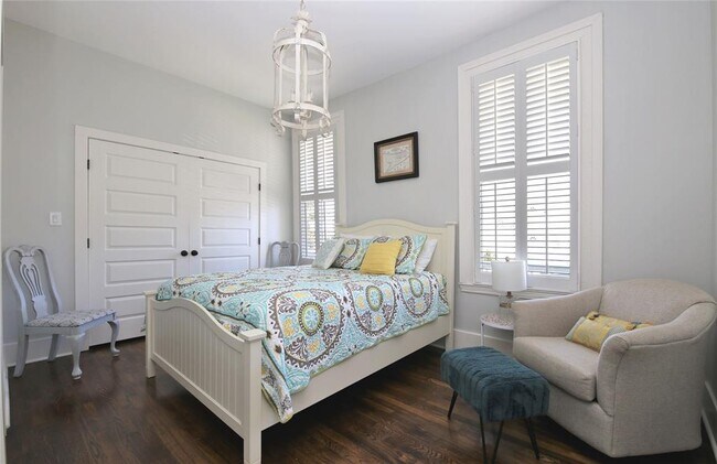 Building Photo - 1409 21st St