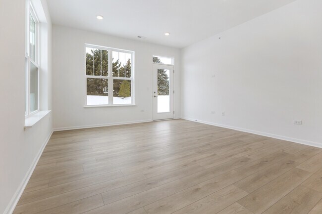 Building Photo - 12245 Barcroft Cir