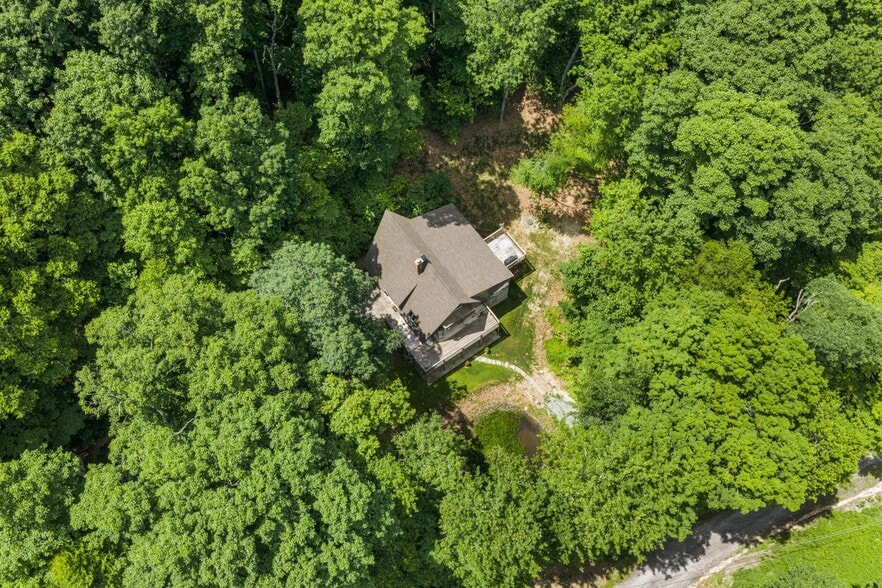 Building Photo - 864 Trojan Horse Cir