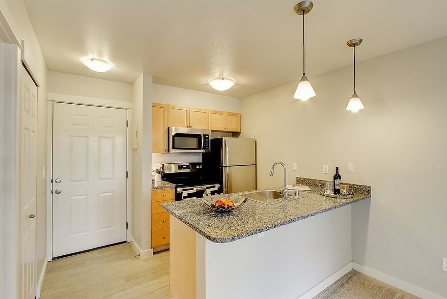 Corbella At Juanita Bay Kirkland Wa Apartment Finder