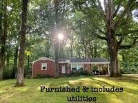 Building Photo - 3616 Skyview Dr SE