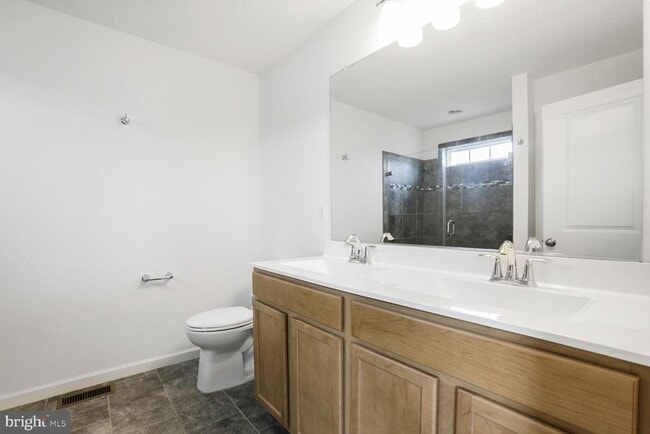 Building Photo - 2323 Champions Wy