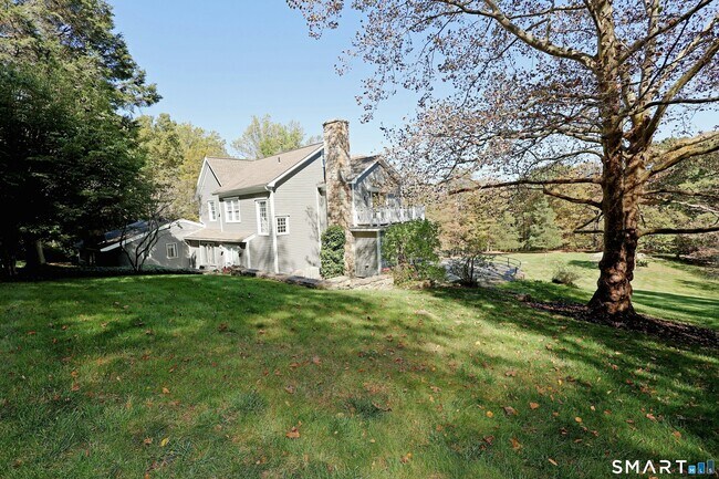 Building Photo - 36-40 Fox Run Rd