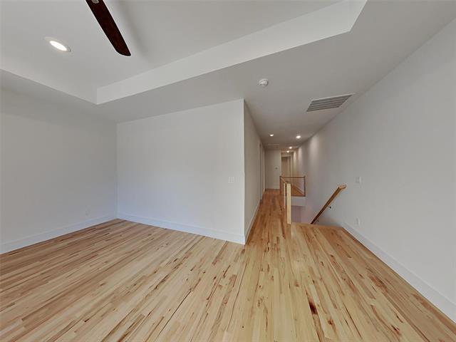 Building Photo - 2343 Vagas St