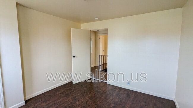 Building Photo - 4302 Stanley St