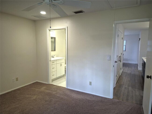 Building Photo - 160 Joanne Pl