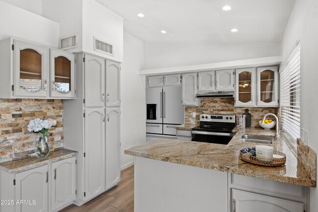Building Photo - 8943 E Friess Dr