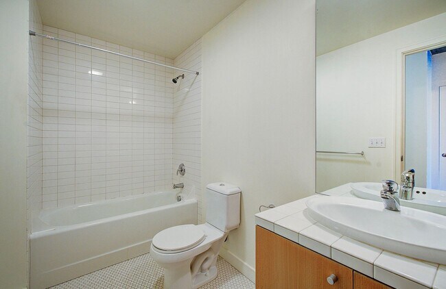 Building Photo - THE CIVIC IN GOOSE HOLLOW STUDIO BEDROOM CONDO!