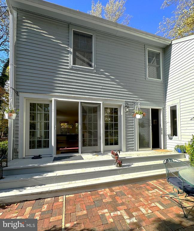 Building Photo - 623 Sean Dr