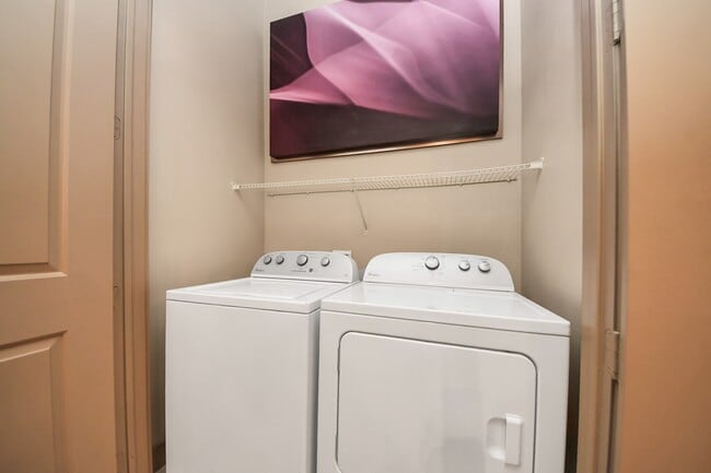 Building Photo - 5454 Washington Ave