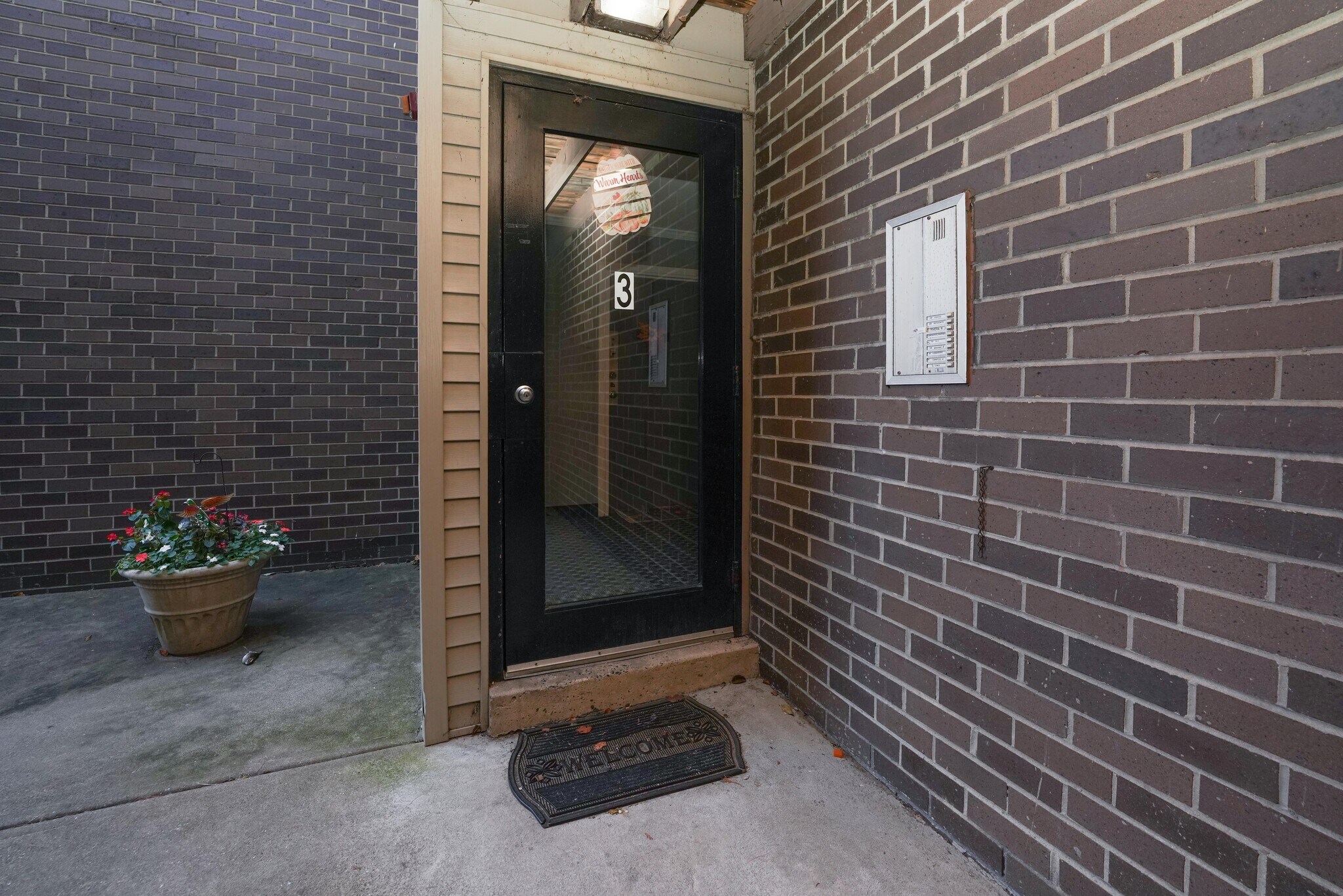 Building Photo - 1 River Rd