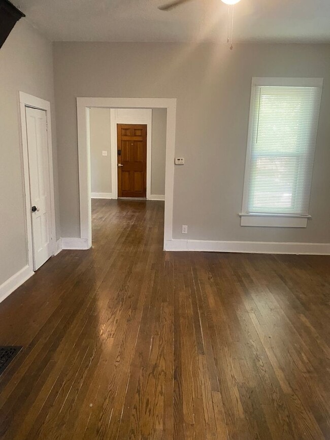 Building Photo - 625-627 S 10th Street