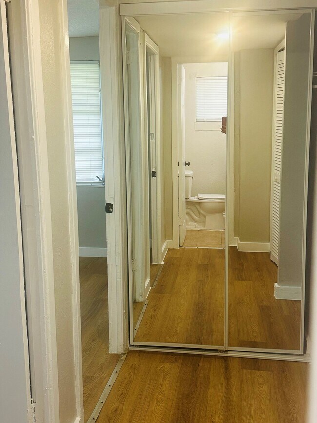 Building Photo - 2558 Spirea St