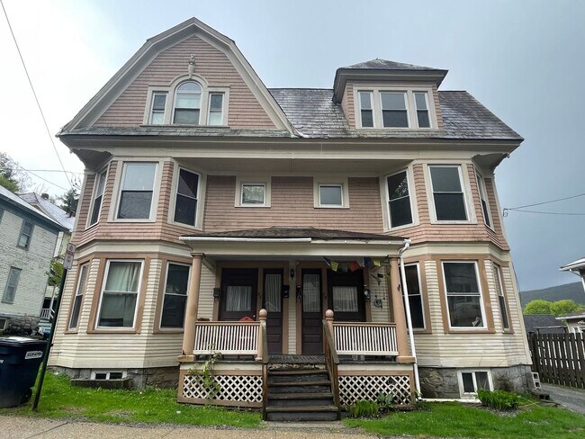 Building Photo - 78-80 Holbrook St