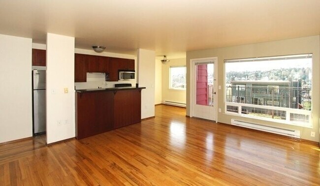 Primary Photo - Barrett Square Apartments